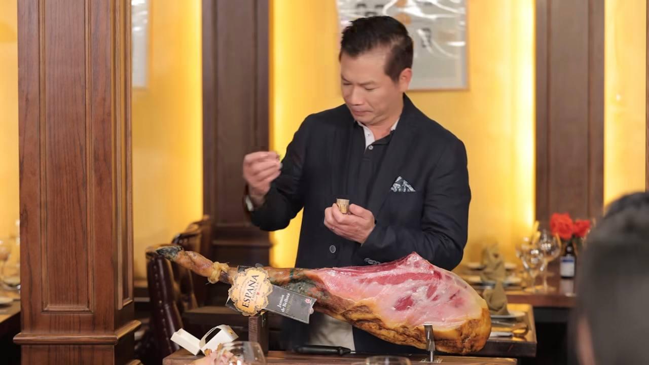 Đặc sản giá gần 4.500 USD dùng vàng làm gia vị, Shark Hưng và Thái Công gây tranh cãi khi nói Việt Nam chỉ có 10 cái?-10