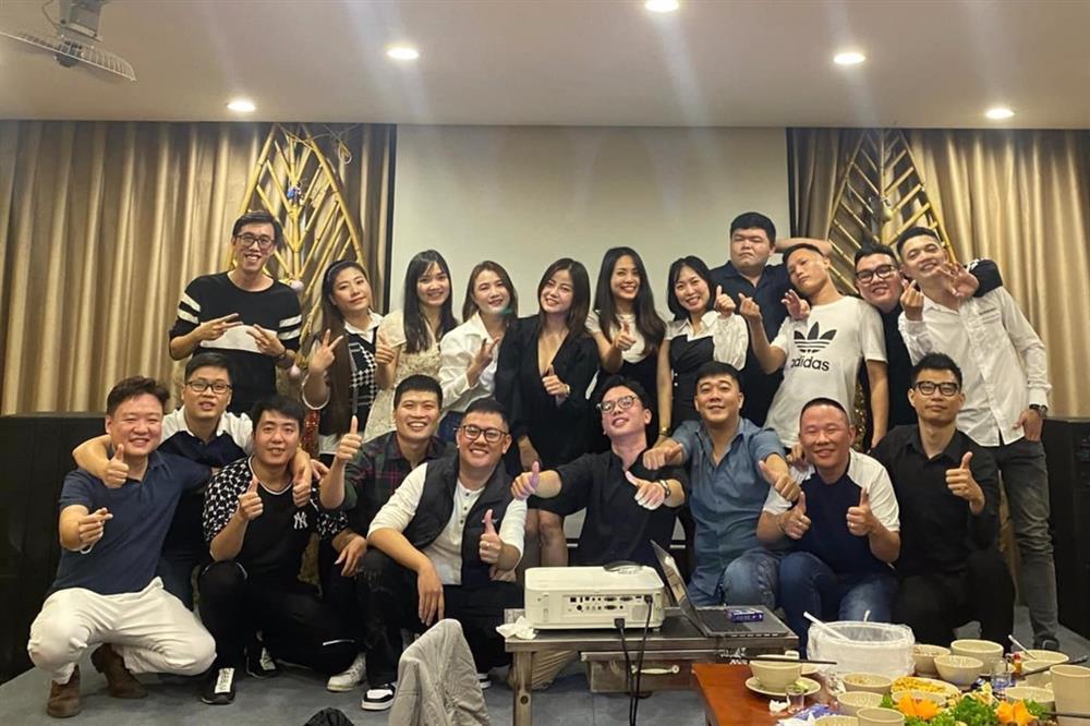 Nhóm bạn Hà Nội họp lớp tiểu học sau 22 năm, tìm thấy nhau chỉ trong 1 tuần-3