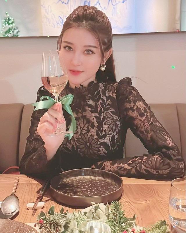 Á hậu Huyền My ở tuổi 29, gây chú ý bởi nhan sắc ngày càng quyến rũ-5