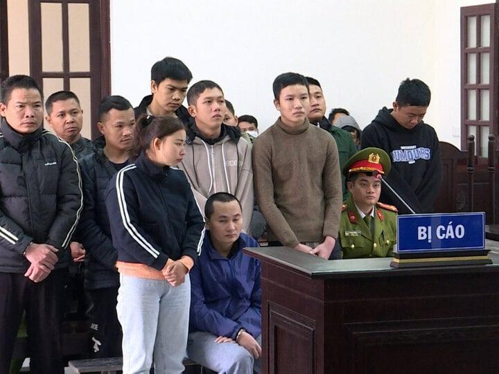 Hơn 66 năm tù cho 11 bị cáo trong đường dây buôn bán pháo lậu lớn-1