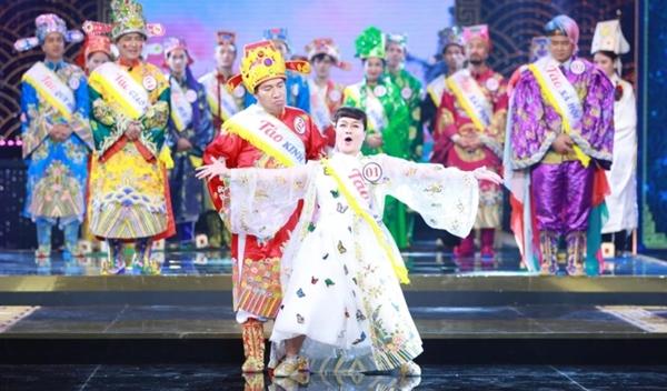 Cuộc sống trái ngược của các nghệ sĩ nữ hiếm hoi trong Táo Quân-1