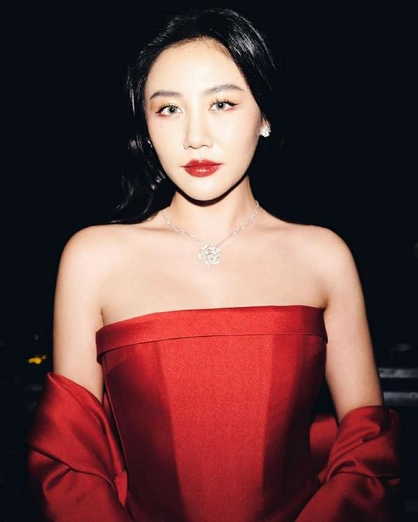 Văn Mai Hương: Phía sau hào quang-1