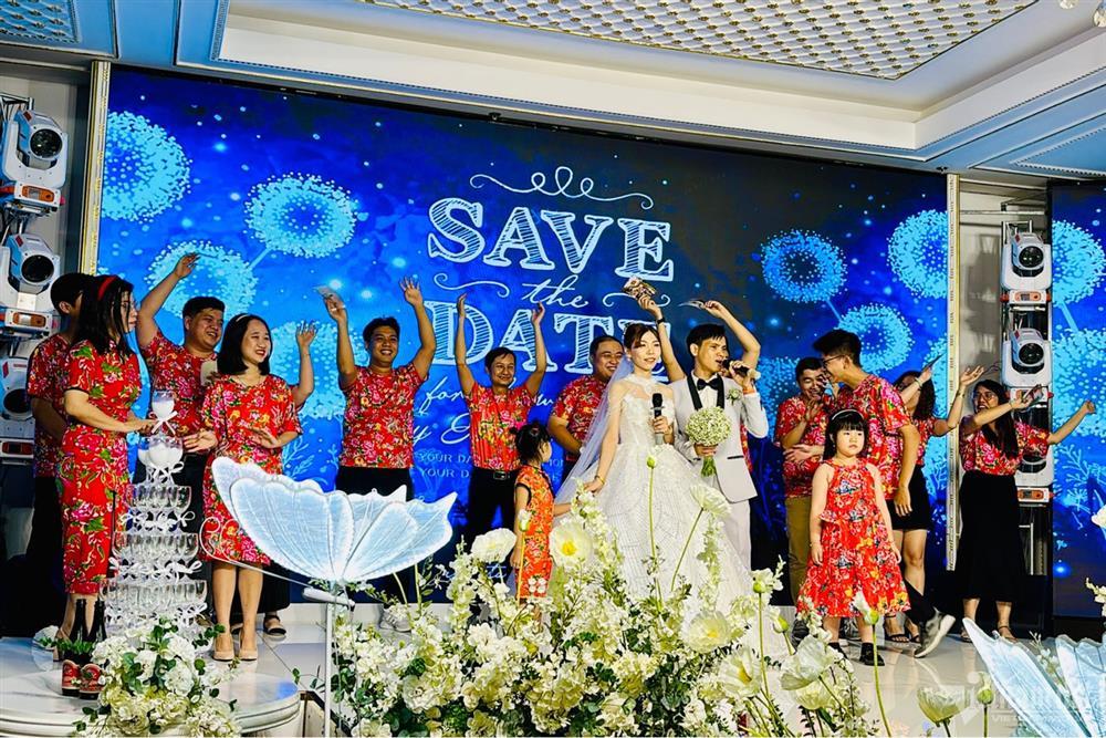 Nhóm khách diện chăn con công trong đám cưới ở Đồng Nai gây sốt mạng-6
