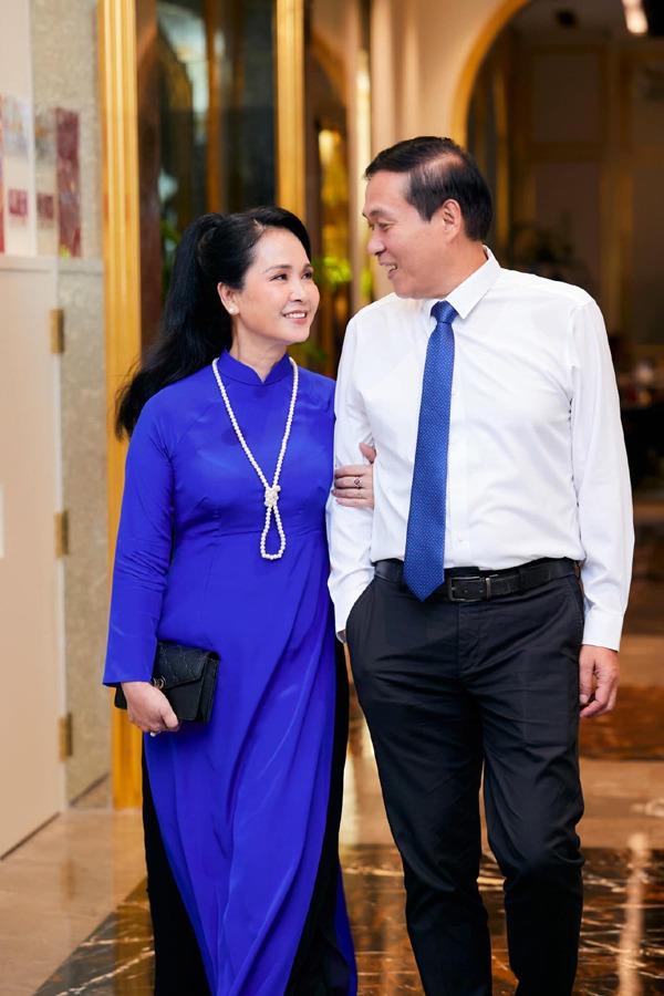 Hôn nhân đời thực của diễn viên VFC: NSND Lan Hương - NSƯT Đỗ Kỷ được ngưỡng mộ vì tổ ấm bình yên-7