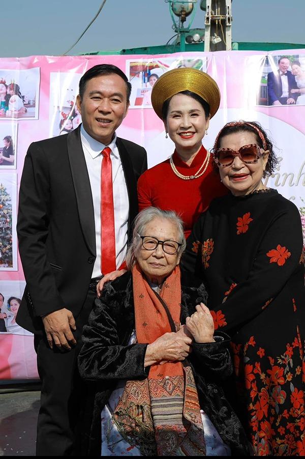 Hôn nhân đời thực của diễn viên VFC: NSND Lan Hương - NSƯT Đỗ Kỷ được ngưỡng mộ vì tổ ấm bình yên-8