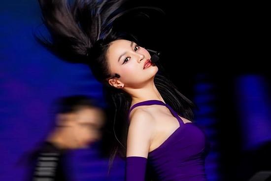 Chị đẹp Lan Ngọc: 'Tôi không trốn qua Australia đẻ con'