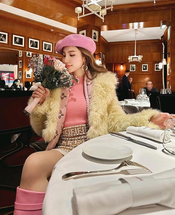 Cuộc sống xa hoa, viên mãn của Huyền Baby, Emily và Hạnh Sino sau 13 năm-8