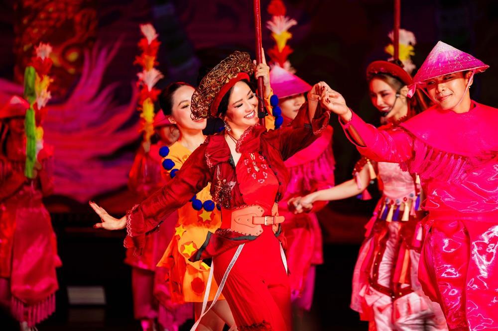 Chị đẹp Hồng Nhung hát sai lời?-6