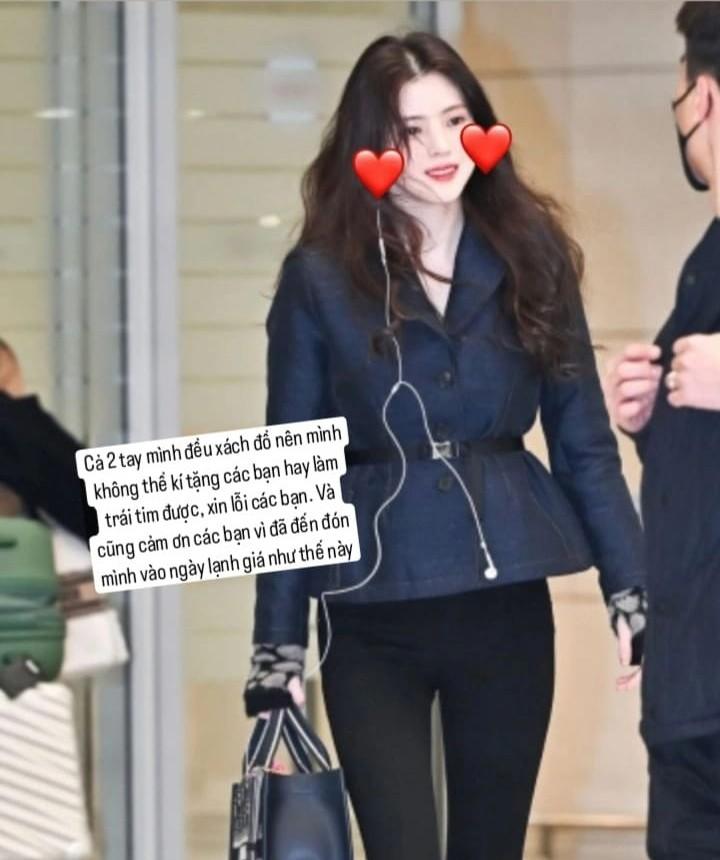 Nàng thơ cảnh nóng được trăm người vây kín tại Paris, nhan sắc gây chú ý qua cam thường-4