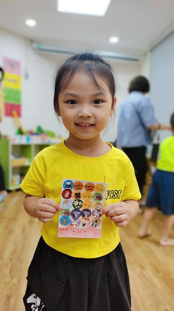 Vẻ ngoài đáng yêu của con gái Ưng Hoàng Phúc - siêu mẫu Kim Cương-9