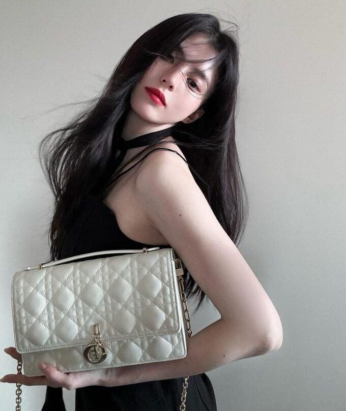 Cách Han So Hee dưỡng da đẹp hoàn hảo ở tuổi 30 bất chấp camera thường-4