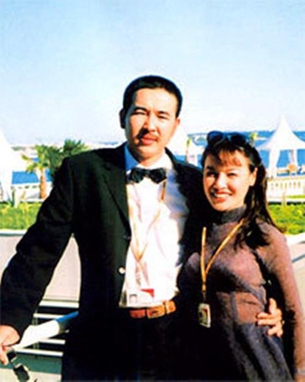 Hôn nhân đời thực của diễn viên VFC: Nghệ sĩ Tú Oanh đời tư kín tiếng để giữ bình yên-5
