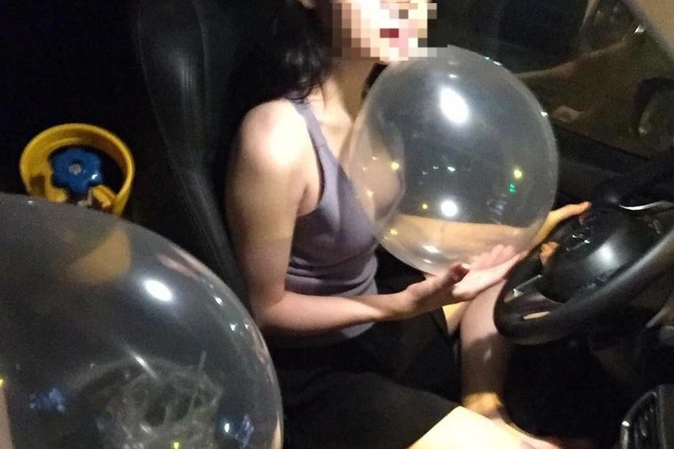 Chở 25 bình khí cười vào đêm mùng 3 Tết, thanh niên bị 141 mời về đồn-3