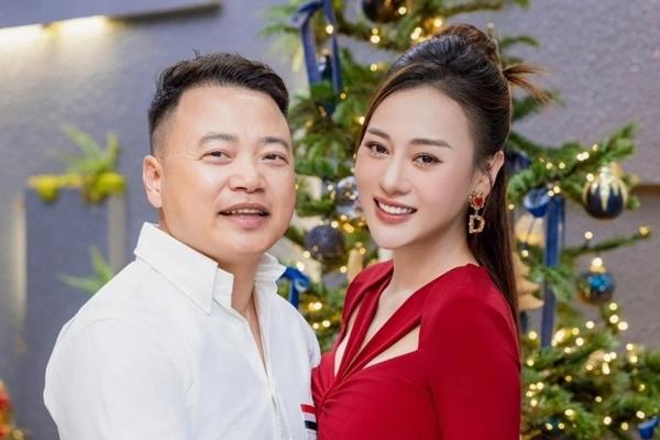 Showbiz Việt: Những người đẹp chờ đón rồng con!-10