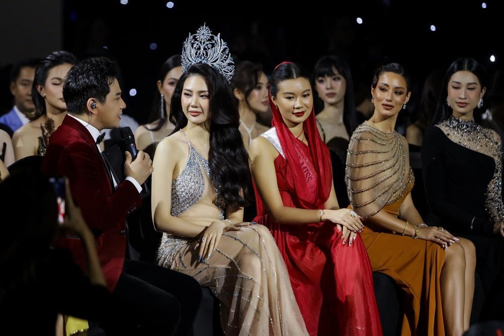 Lan Khuê từ chức, Dược sĩ Tiến, Hương Giang là nhà sản xuất của Miss Universe Vietnam-3