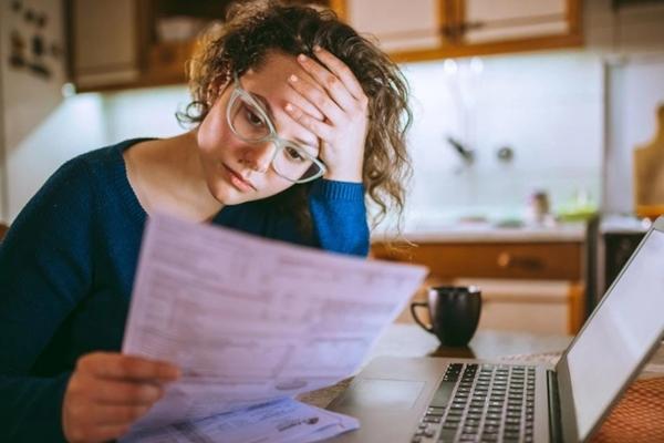 Vừa lấy chồng, tôi ngỡ ngàng khi phát hiện khoản nợ gần 1 tỷ của anh-1