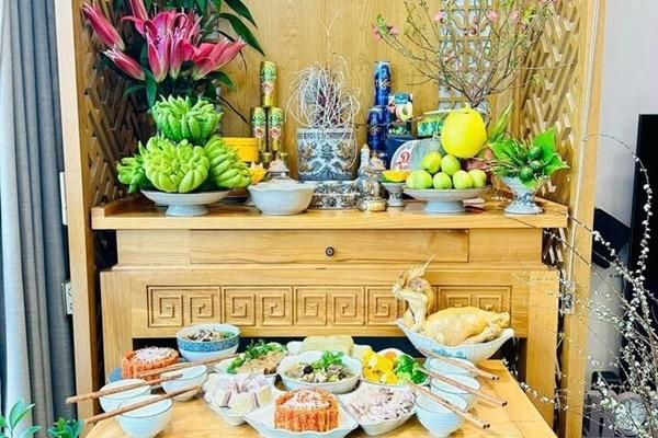 Cách bao sái bàn thờ, rút tỉa chân nhang để cả năm 2024 may mắn-2