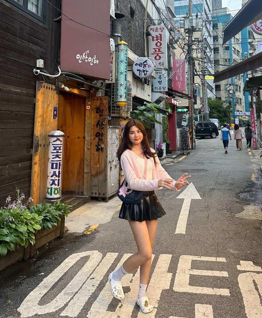 Ái nữ nhà MC giàu nhất Việt Nam diện váy ngắn khoe chân thon-6