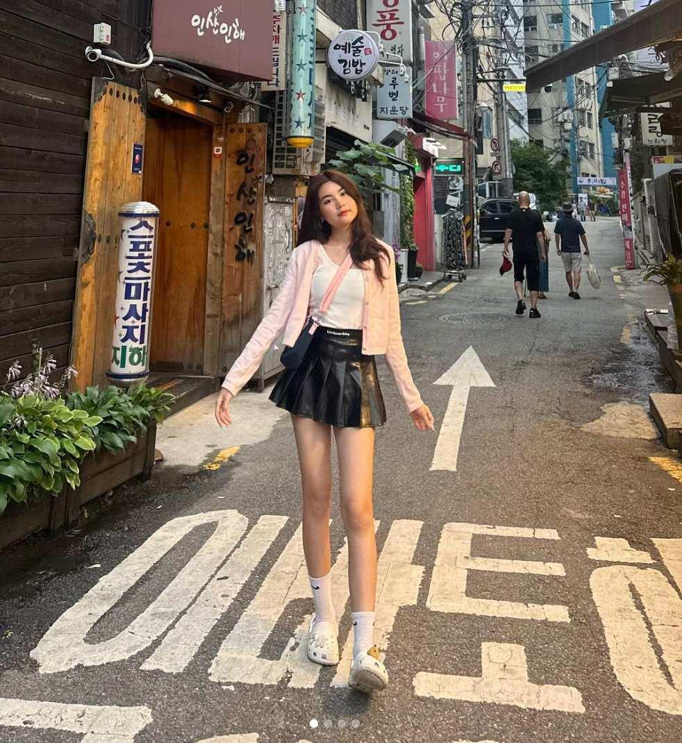 Ái nữ nhà MC giàu nhất Việt Nam diện váy ngắn khoe chân thon-7