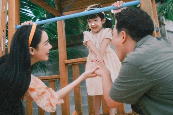 Con gái Trường Giang - Nhã Phương: Càng lớn càng xinh như mẹ-2