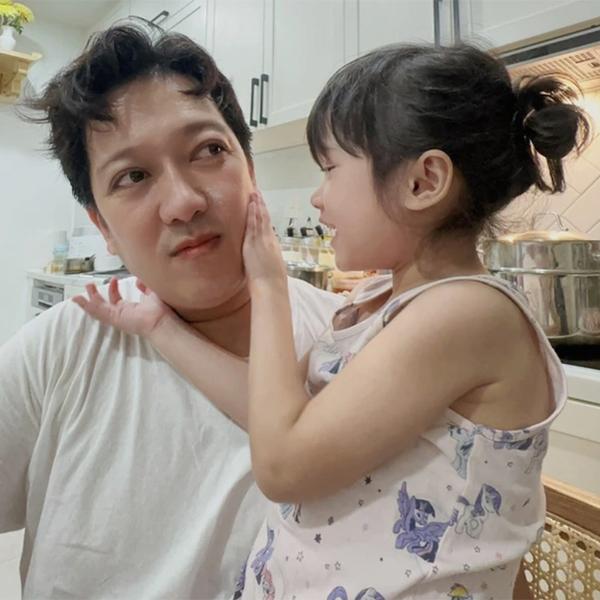 Con gái Trường Giang - Nhã Phương: Càng lớn càng xinh như mẹ-6