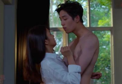 Gái ế cắn răng lấy chồng già, đang cao trào trong đêm tân hôn thì xảy ra sự cố này khiến tôi ngượng chín mặt-1