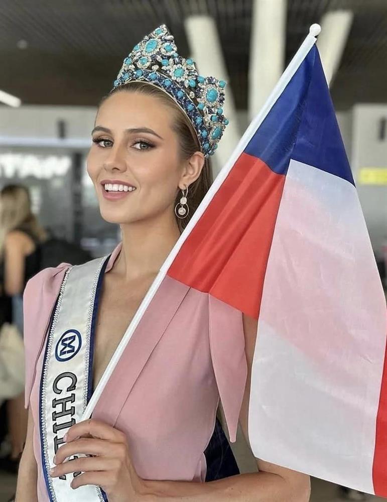 Người đẹp đầu tiên đến Ấn Độ thi Hoa hậu Thế giới-3