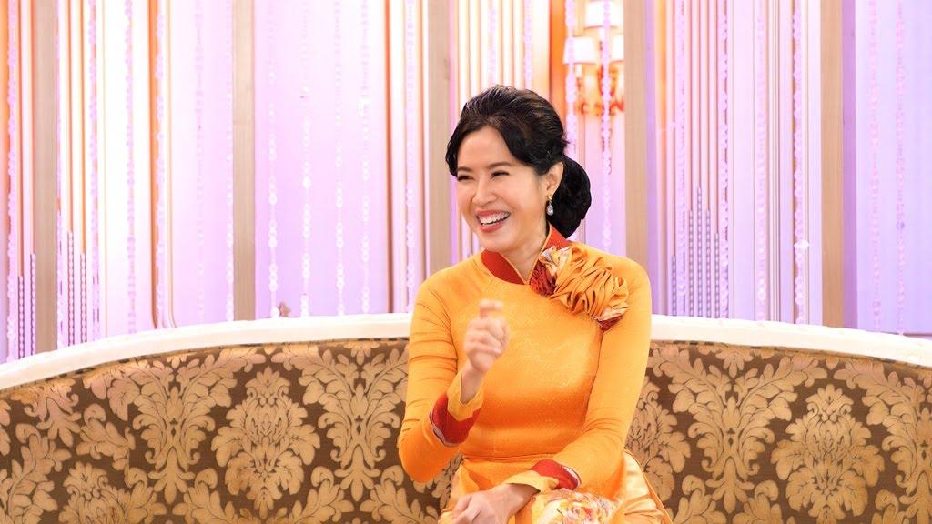 MC Quỳnh Hoa hiếm hoi tiết lộ cuộc sống hôn nhân hơn 26 năm, con gái duy nhất hiện du học tại nước ngoài-7
