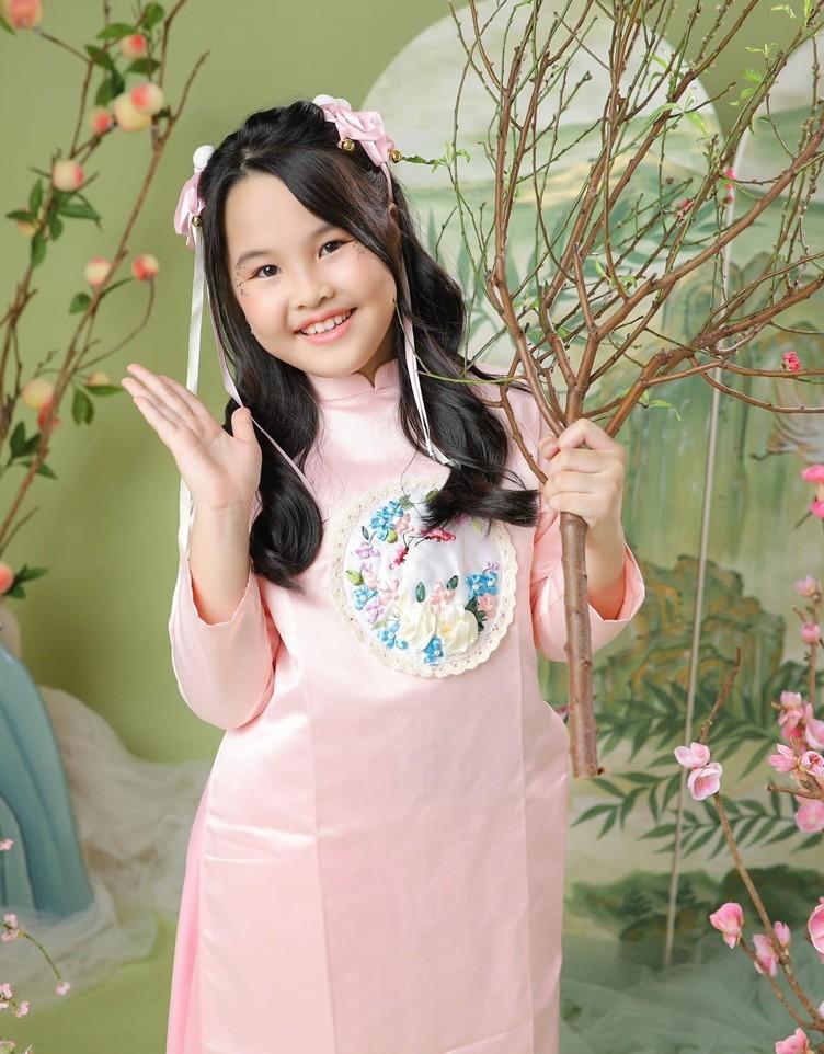 Em gái Công Vinh làm mẹ đơn thân khi con 1 tháng tuổi, 7 năm xa xứ đi kiếm tiền, giờ con gái lớn xinh hệt mẹ-5