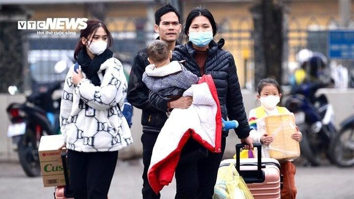 Mỗi năm, vợ chồng tôi ai về quê người đó ăn Tết-1