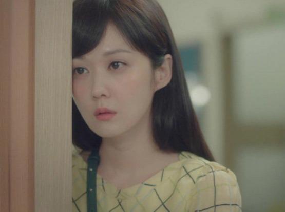 Chị chồng nhắn tin mượn 500 triệu, tôi lấy điện thoại của chồng từ chối thì rụng rời tay chân khi thấy tin nhắn trả lời-1