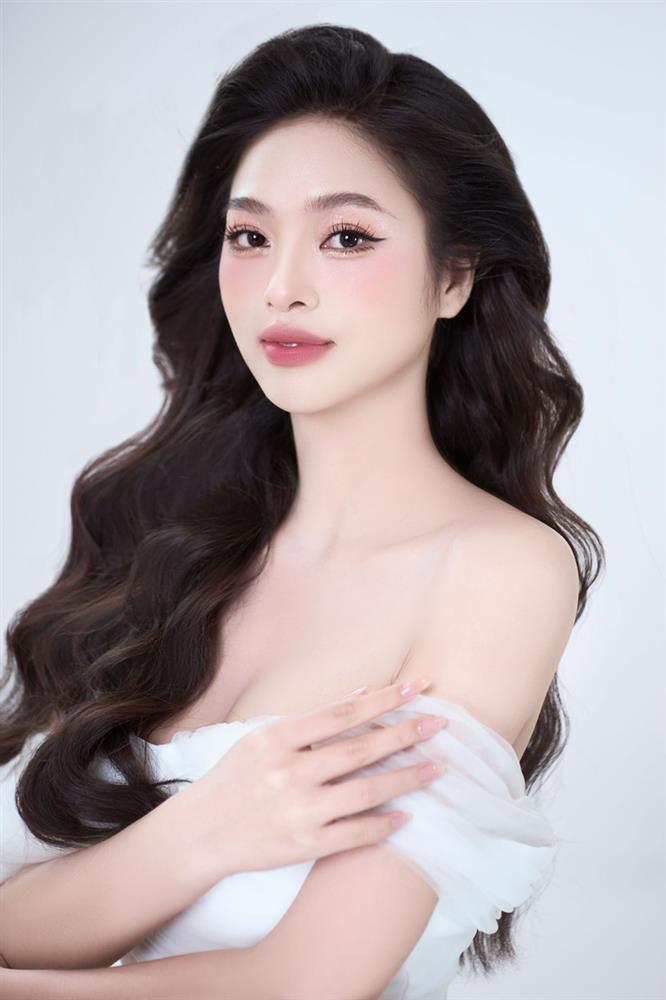 Nhan sắc vận động viên bóng chuyền đăng quang Hoa khôi Hà Nội-6