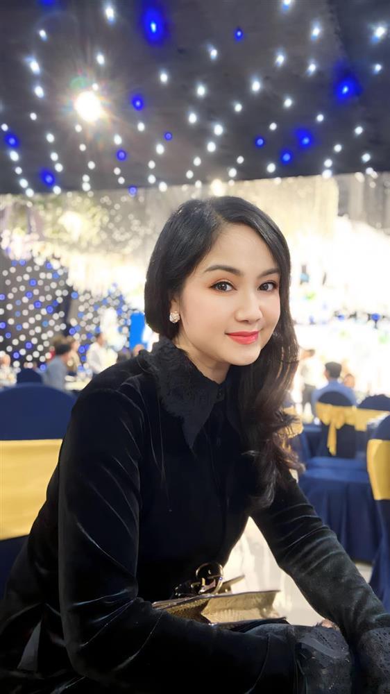 55 tuổi, NSND Thu Hà vẫn trẻ đẹp bất chấp thời gian-1