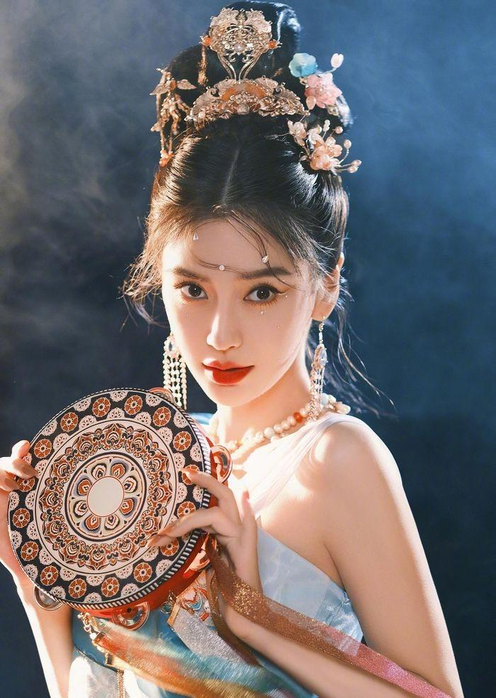 Angelababy thoát nạn-1