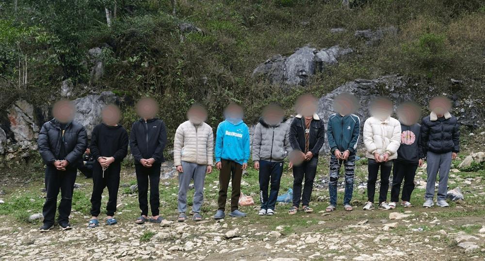 Lên kế hoạch bắt cóc người nước ngoài rồi tống tiền 240 triệu đồng-2