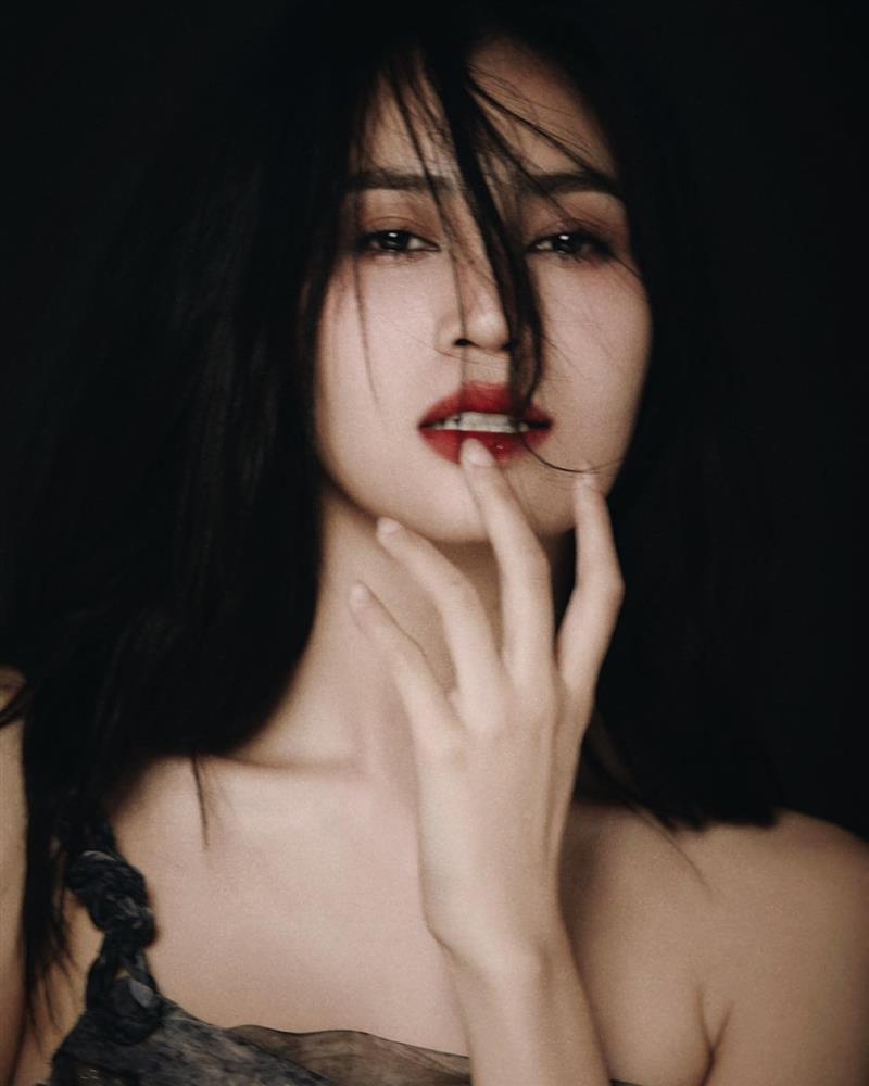 Sắc vóc gợi cảm của ngọc nữ sắp rời showbiz đi du học ở tuổi 34-4