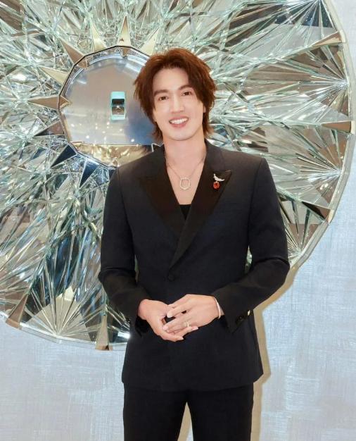 Ngôn Thừa Húc ở tuổi U50, diện mạo hack tuổi chấp luôn hết cam thường tại sự kiện-3