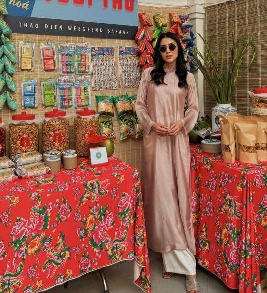 Nghệ sĩ Việt xúng xính áo dài đón Tết: Lý Nhã Kỳ ma mị, Tiểu Vy nền nã-5