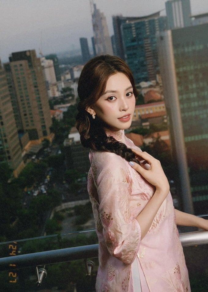 Nghệ sĩ Việt xúng xính áo dài đón Tết: Lý Nhã Kỳ ma mị, Tiểu Vy nền nã-7