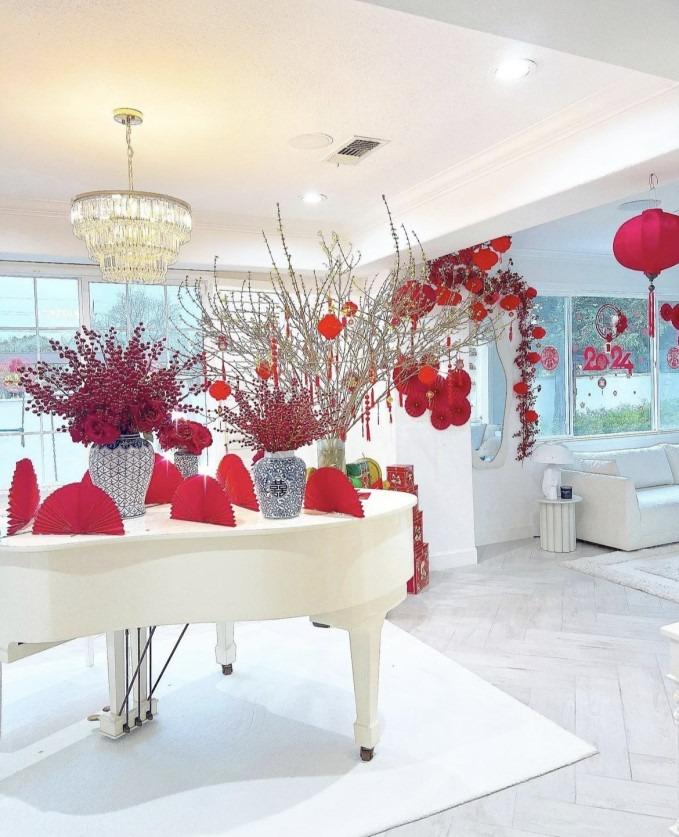 Biệt thự triệu đô ngập tràn không khí ngày Tết Việt của Hoa hậu Phạm Hương-2