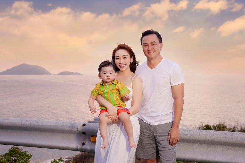 Quý tử nhà Chi Bảo - Lý Thùy Chang được khen như soái ca-1