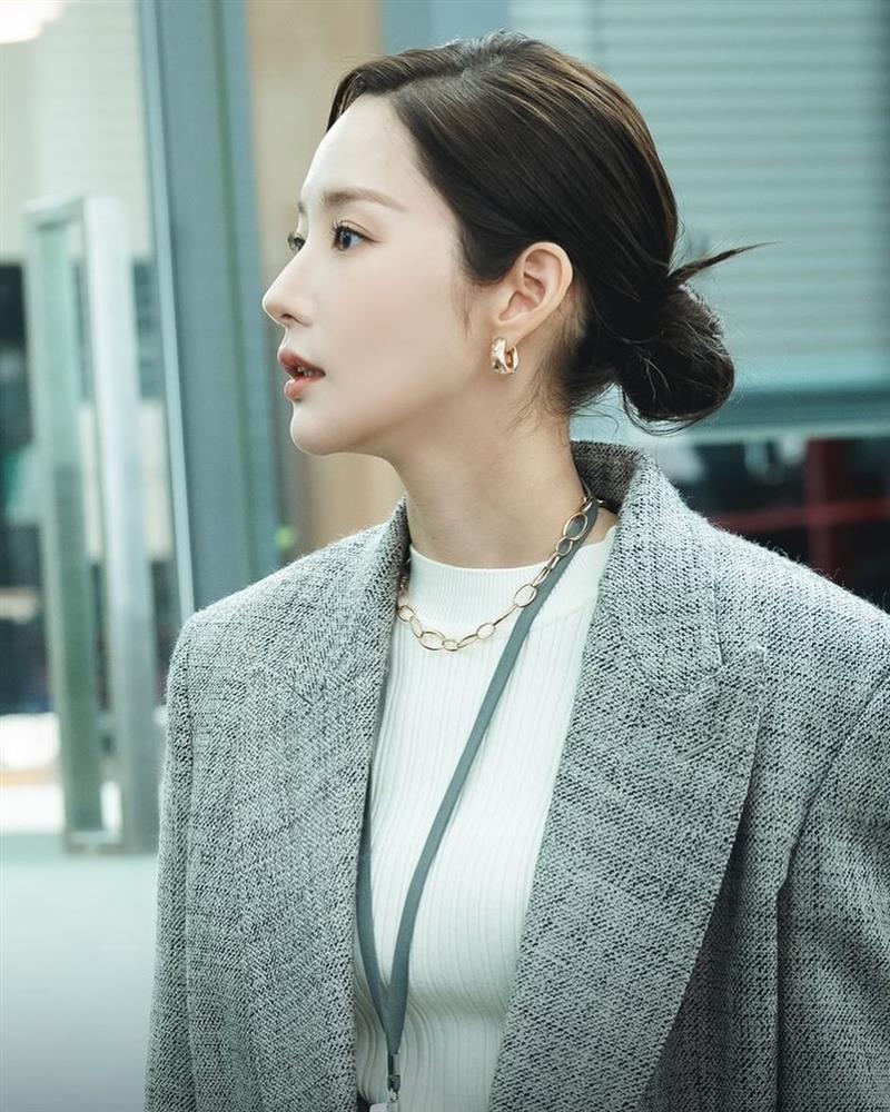5 tuyệt chiêu lên đồ công sở thanh lịch mà vẫn ưng mắt như Park Min Young-9