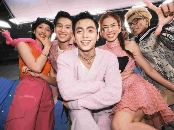 MONO vượt mặt anh trai-3