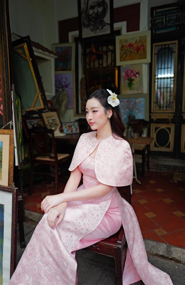 Đỗ Mỹ Linh khoe outfit đón Tết, sắc vóc mẹ bỉm hot nhất nhì showbiz khiến fan xuýt xoa-1