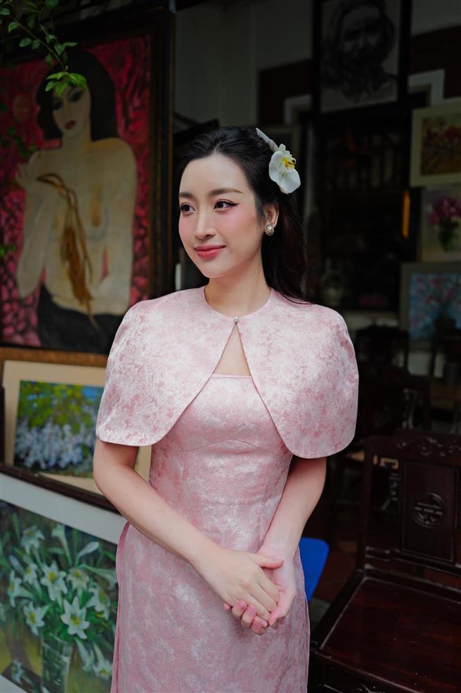 Đỗ Mỹ Linh khoe outfit đón Tết, sắc vóc mẹ bỉm hot nhất nhì showbiz khiến fan xuýt xoa-2