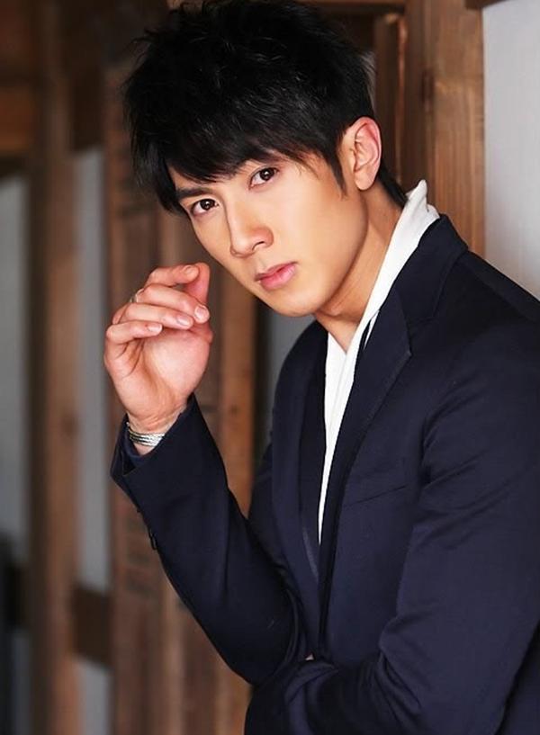 Mỹ nam thần tượng số 1 Đài Loan Ngô Tôn hứng chỉ trích dữ dội vì gọi con gái 14 tuổi là vợ hai-2