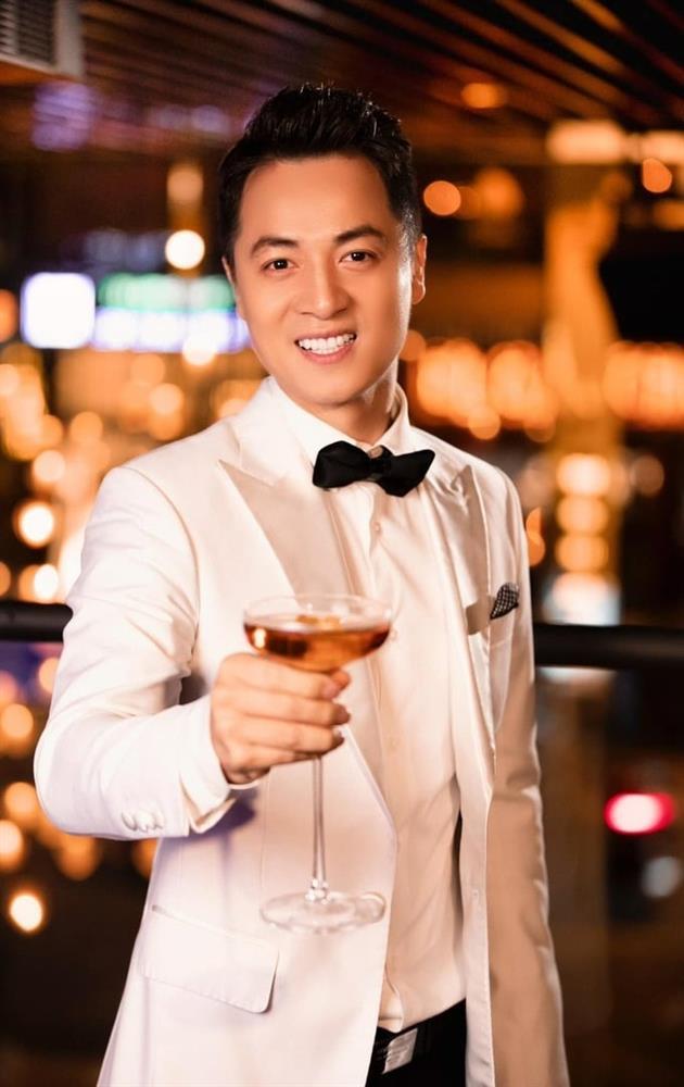 Nghệ sĩ Việt tổng kết năm cũ, bật mí kế hoạch trong năm mới Giáp Thìn 2024-2