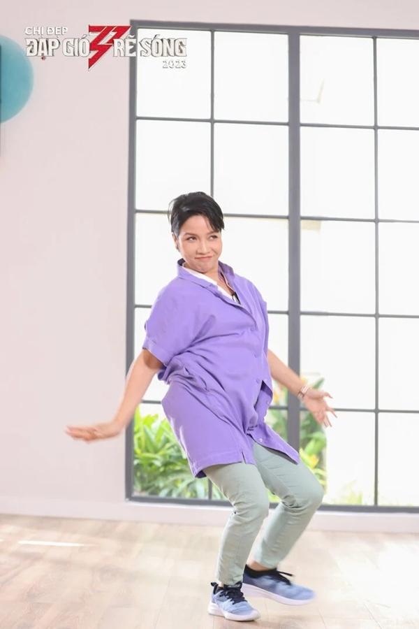 Vì sao Mỹ Linh được coi là chị đại mạnh nhất show Chị Đẹp Đạp Gió Rẽ Sóng?-5