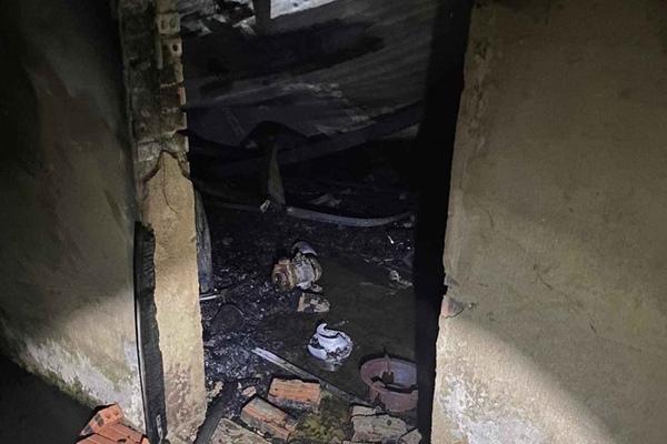 Cháy nhà chơi bóng ở TPHCM, nhiều trẻ em hoảng sợ-2