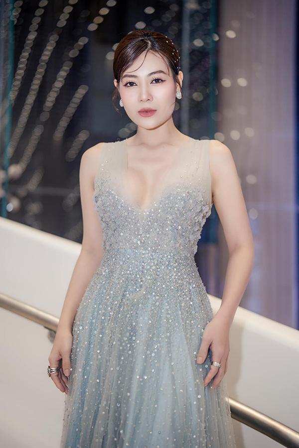 Cận cảnh nhan sắc nữ diễn viên trẻ đẹp lần đầu xuất hiện trong Táo quân 2024-8